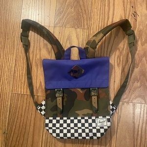 NWOT Herschel back pack. In perfect condition, never used!